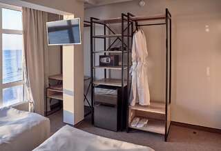 Отель Boutique Hotel Dacha Lanzheron Одесса Стандартный двухместный номер с 1 кроватью или 2 отдельными кроватями и видом на море-2